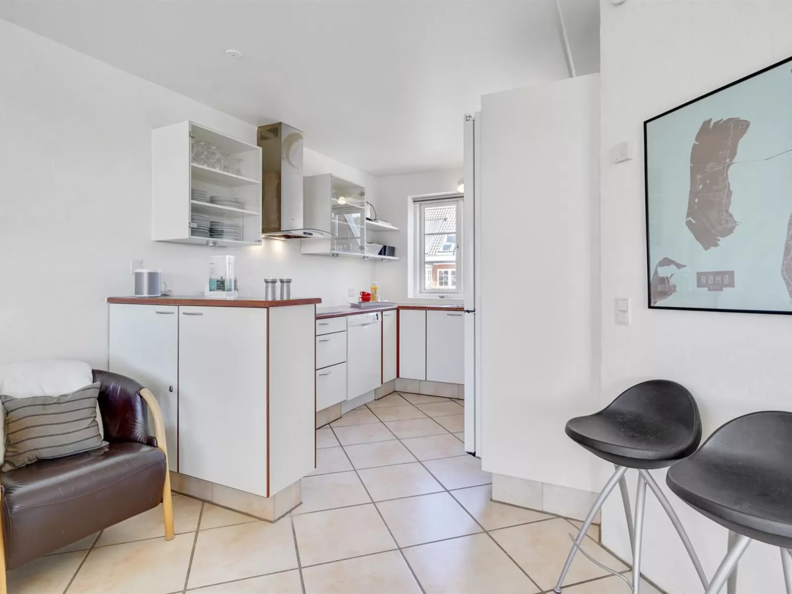 "Langsom" - 100m from the sea-Inside