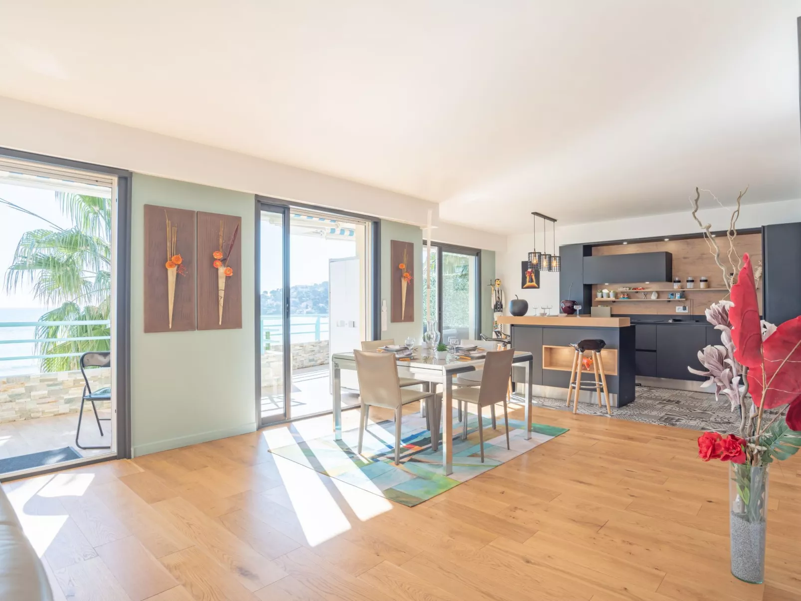 New Beach-Inside