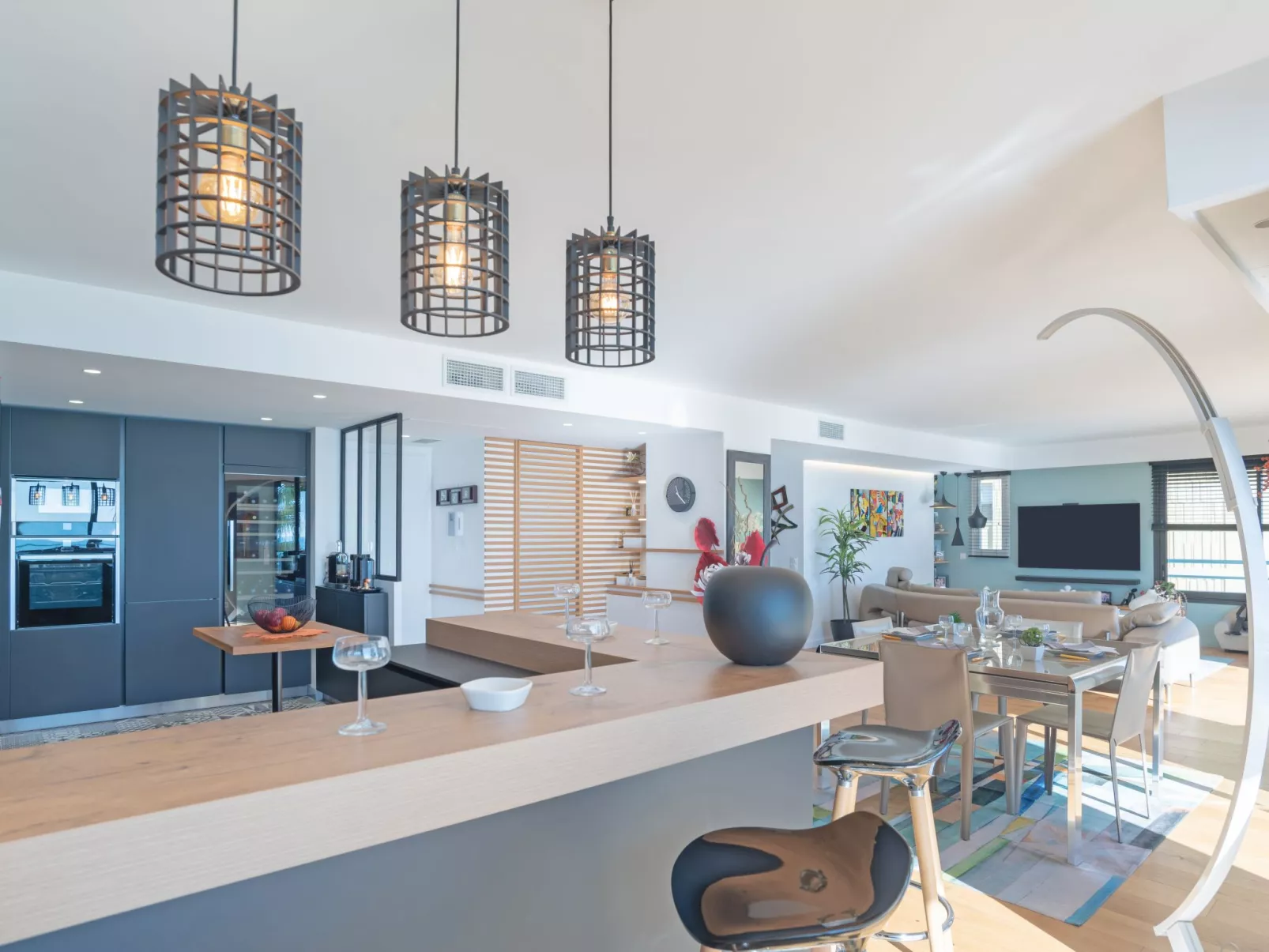 New Beach-Inside