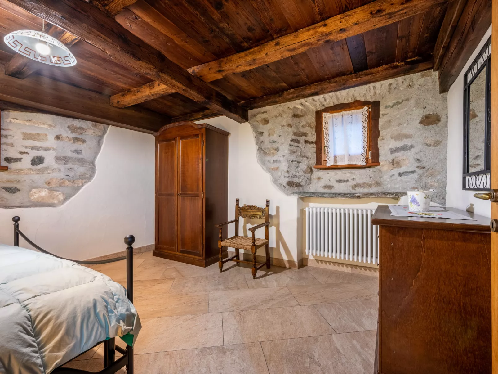 Les Cors-Inside