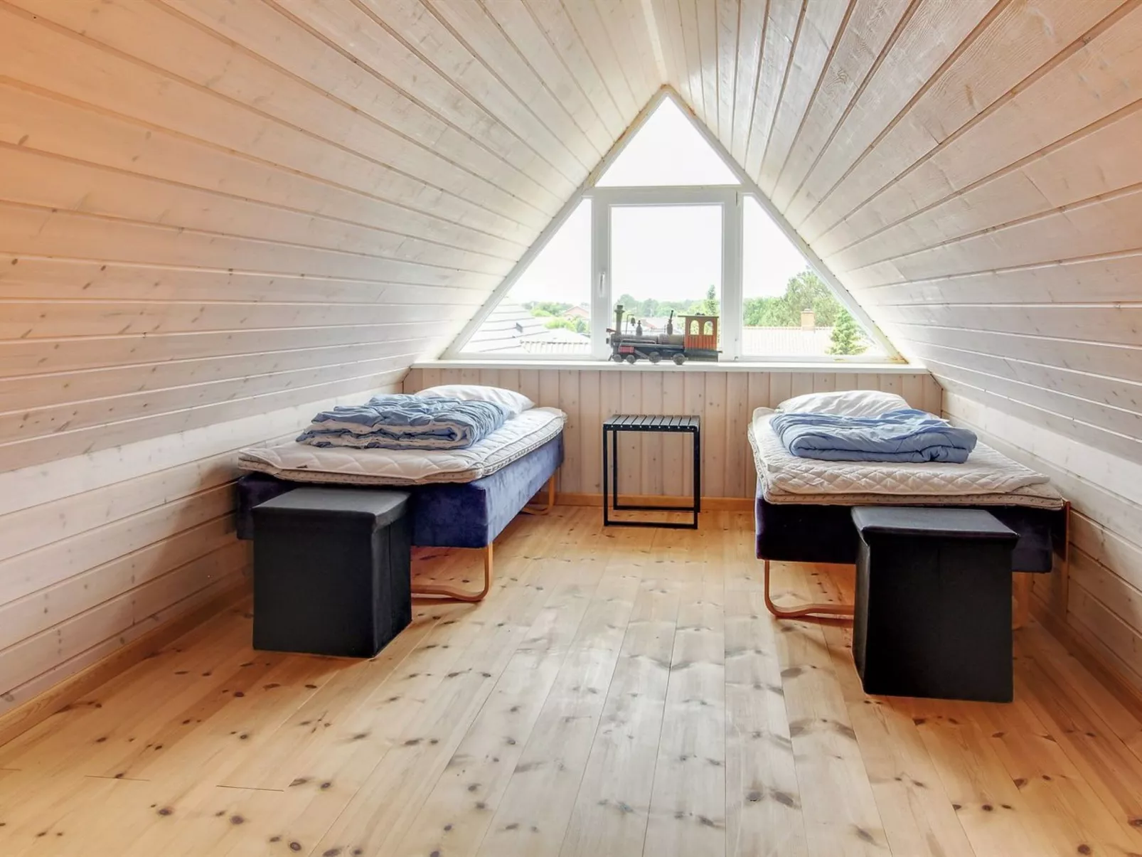 "Lissa" - 2.4km from the sea-Inside