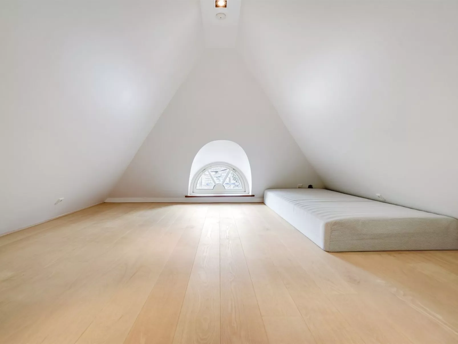 "Faik" - 650m from the sea-Inside