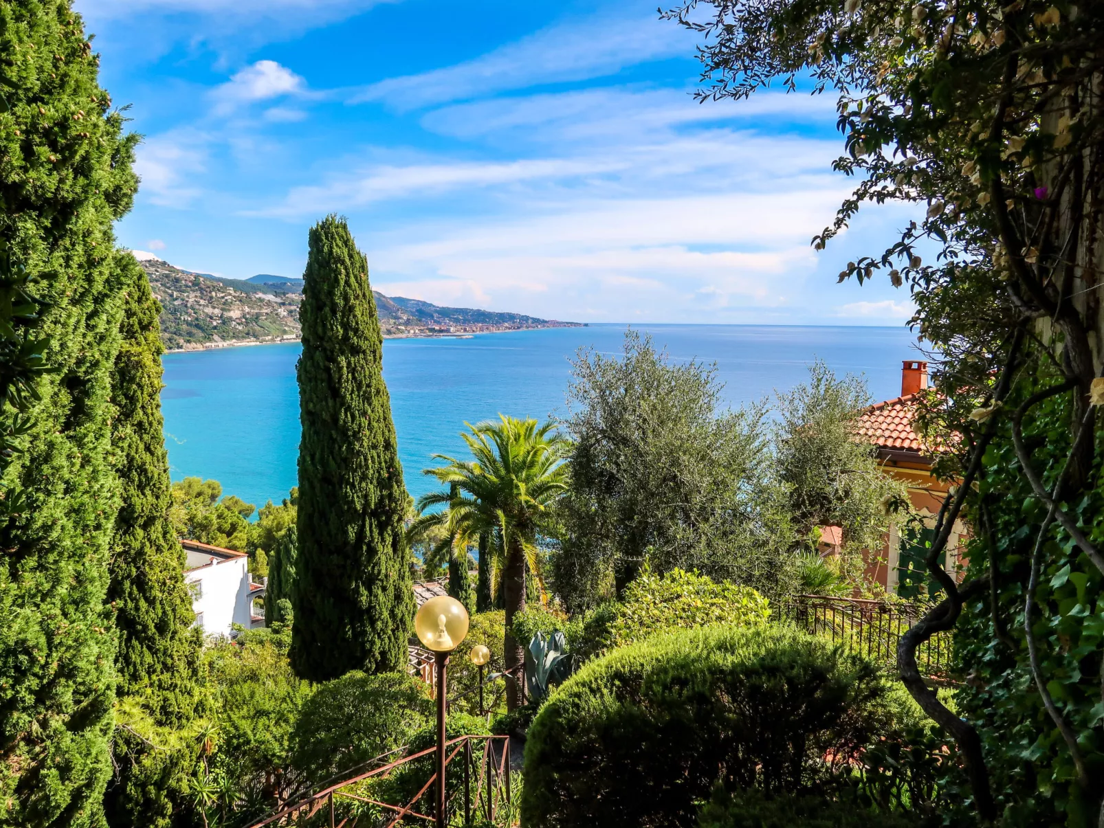 Paradise View-Outside