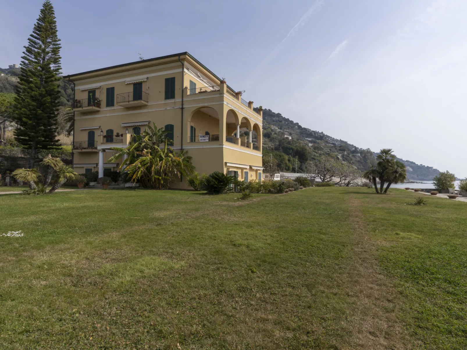Vista Mare-Outside