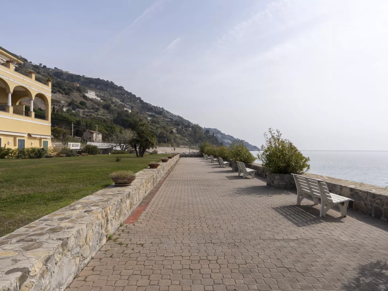Vista Mare-Outside