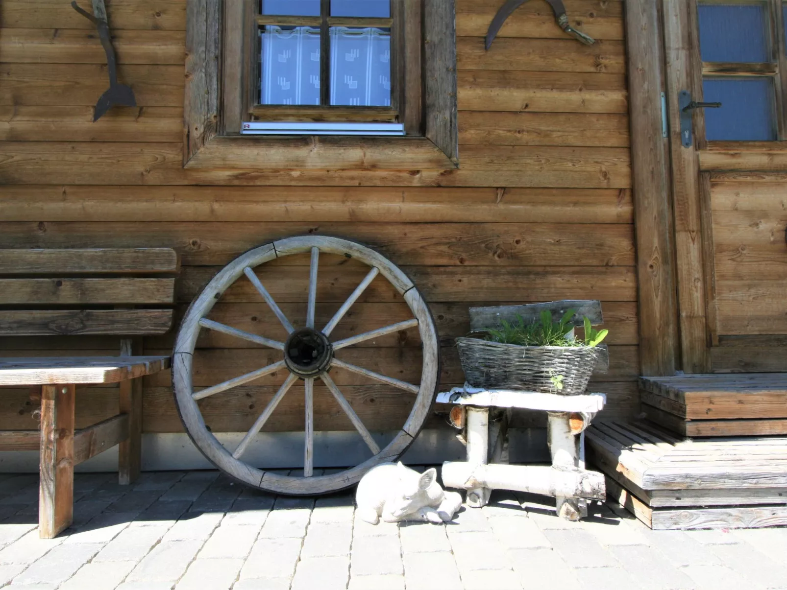 Lindenalm-Outside