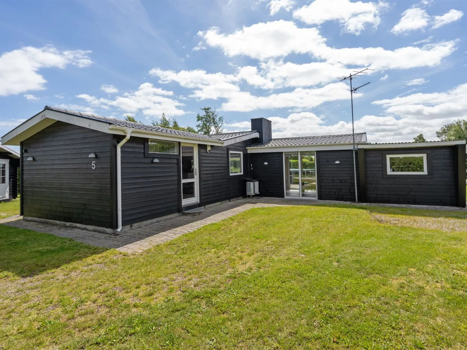 "Edel" - 650m from the sea-Outside