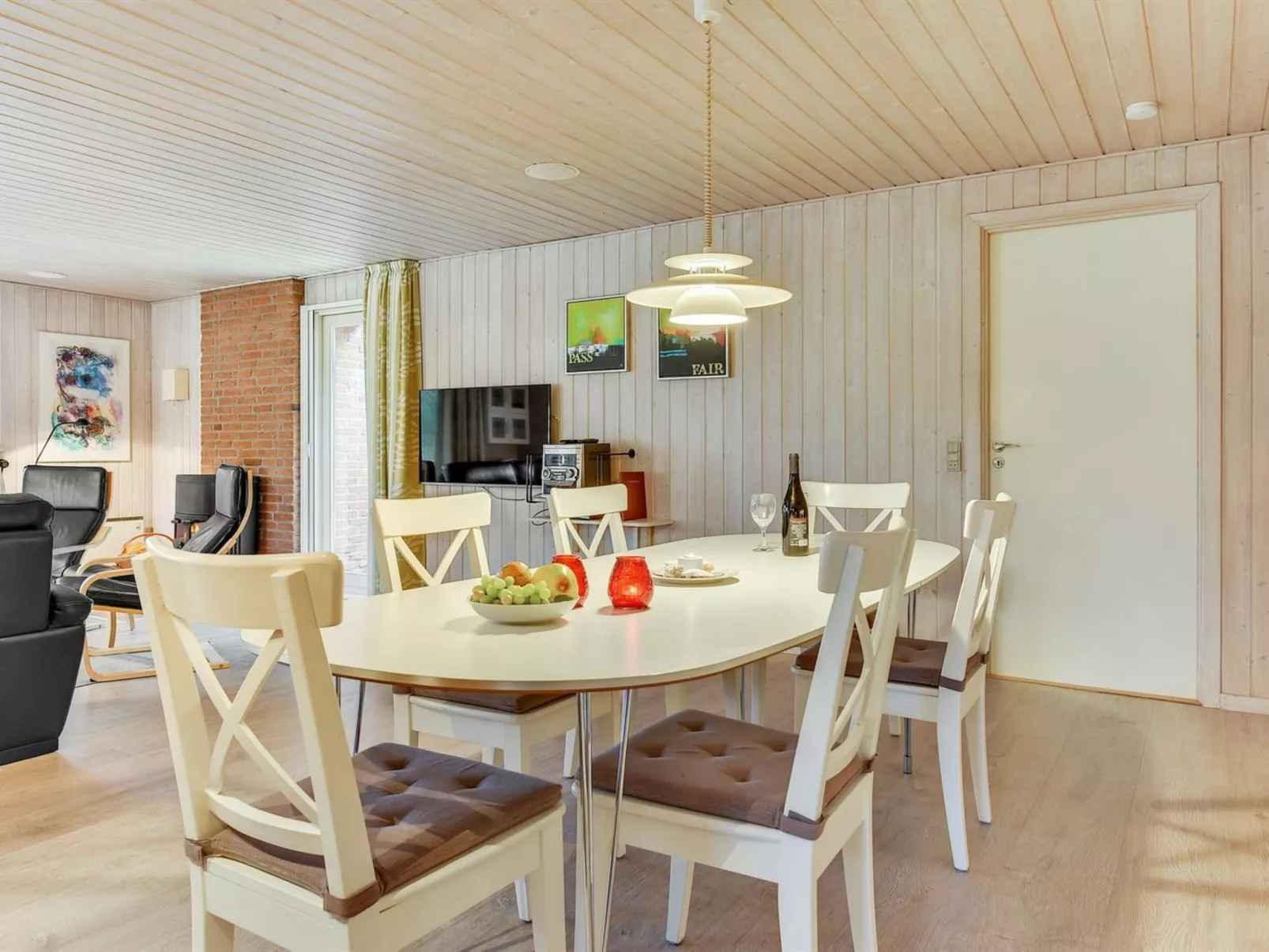 "Harthwik" - 1km from the sea-Inside