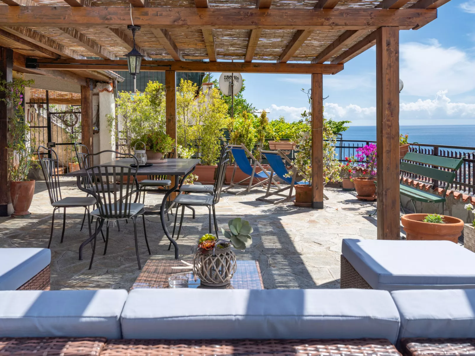 Villa Peiranze-Outside