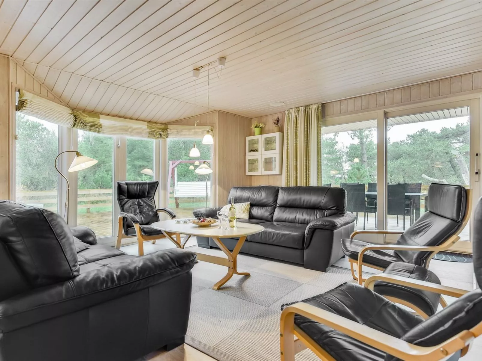 "Harthwik" - 1km from the sea-Inside