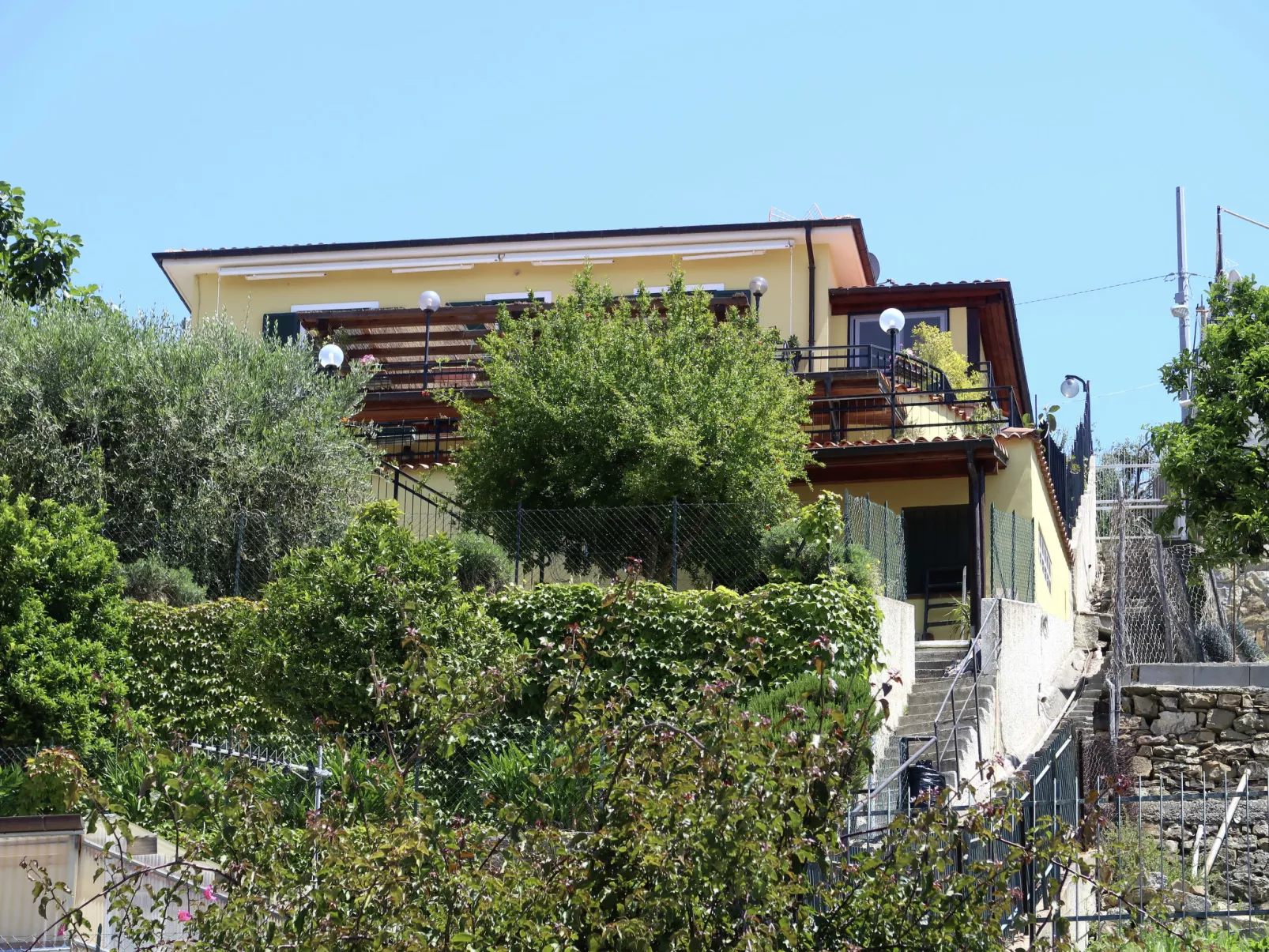 Villa Peiranze-Outside