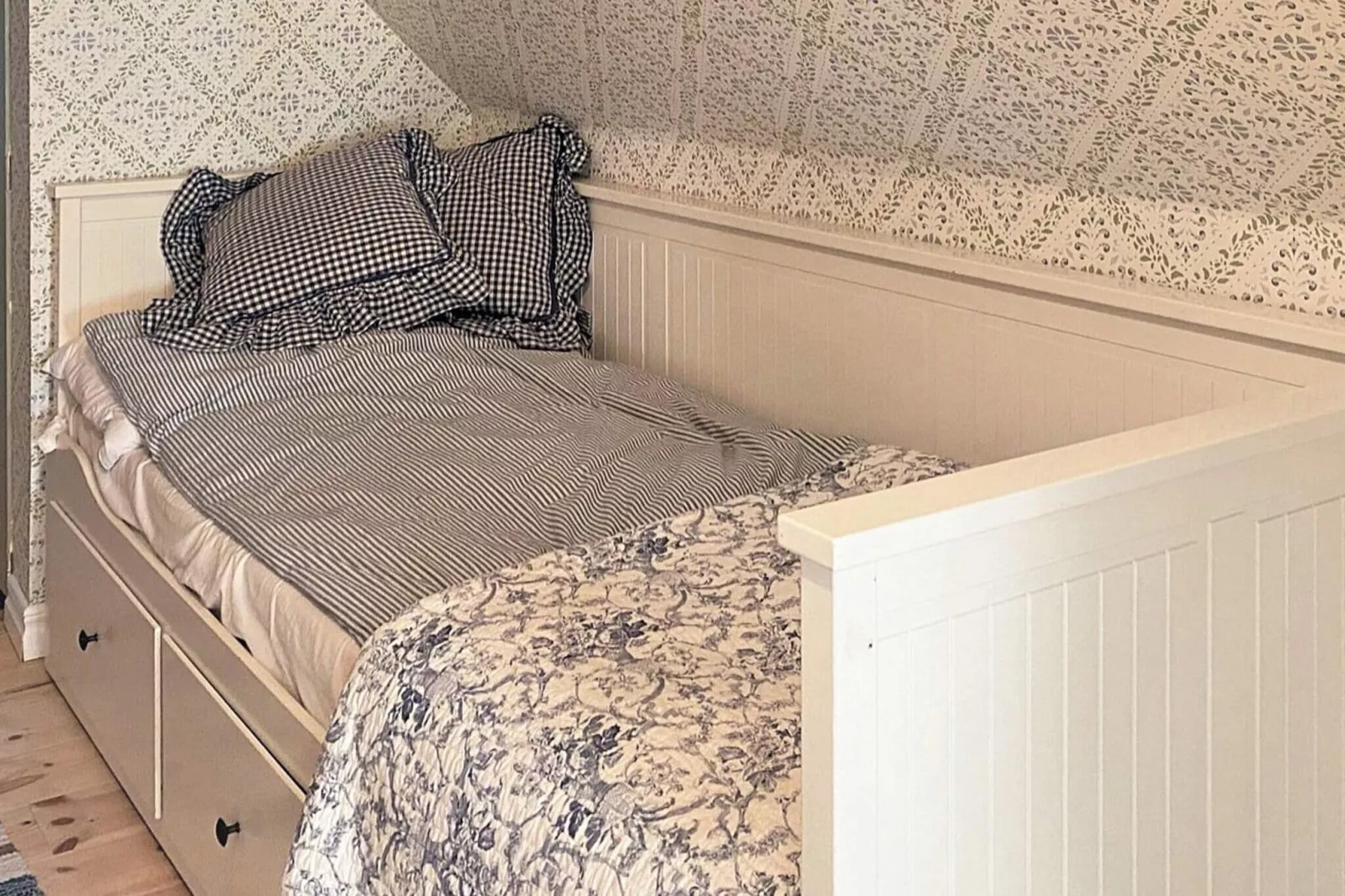 7 person holiday home in HALLABRO-Indoor