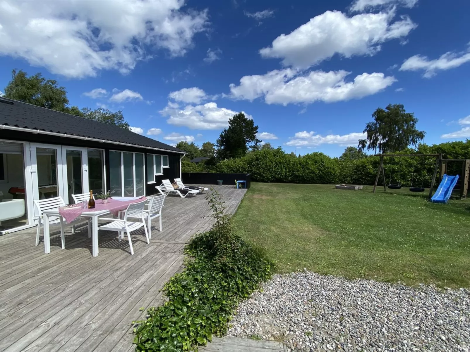 "Hallveig" - 1.1km from the sea-Inside
