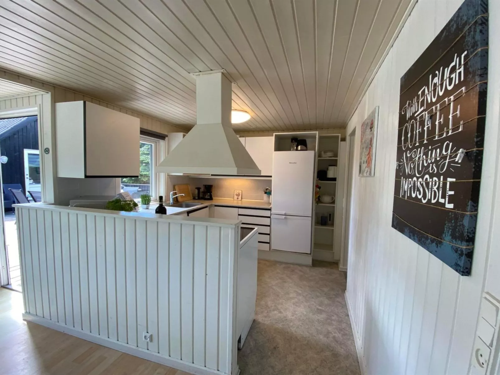 "Hallveig" - 1.1km from the sea-Inside