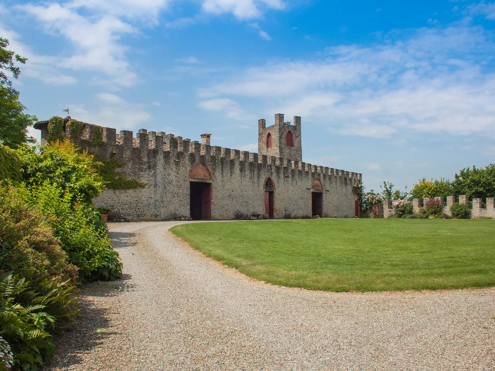 Di Magnano-Outside