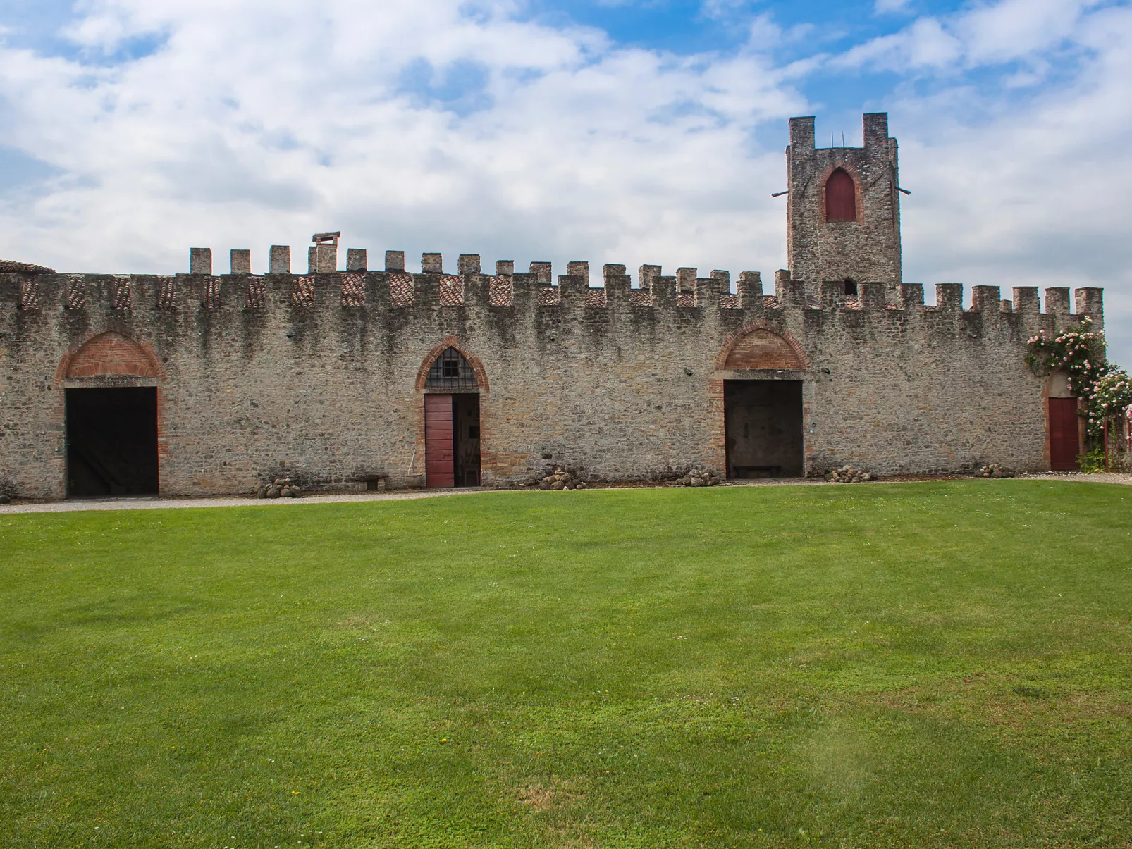 Di Magnano-Outside