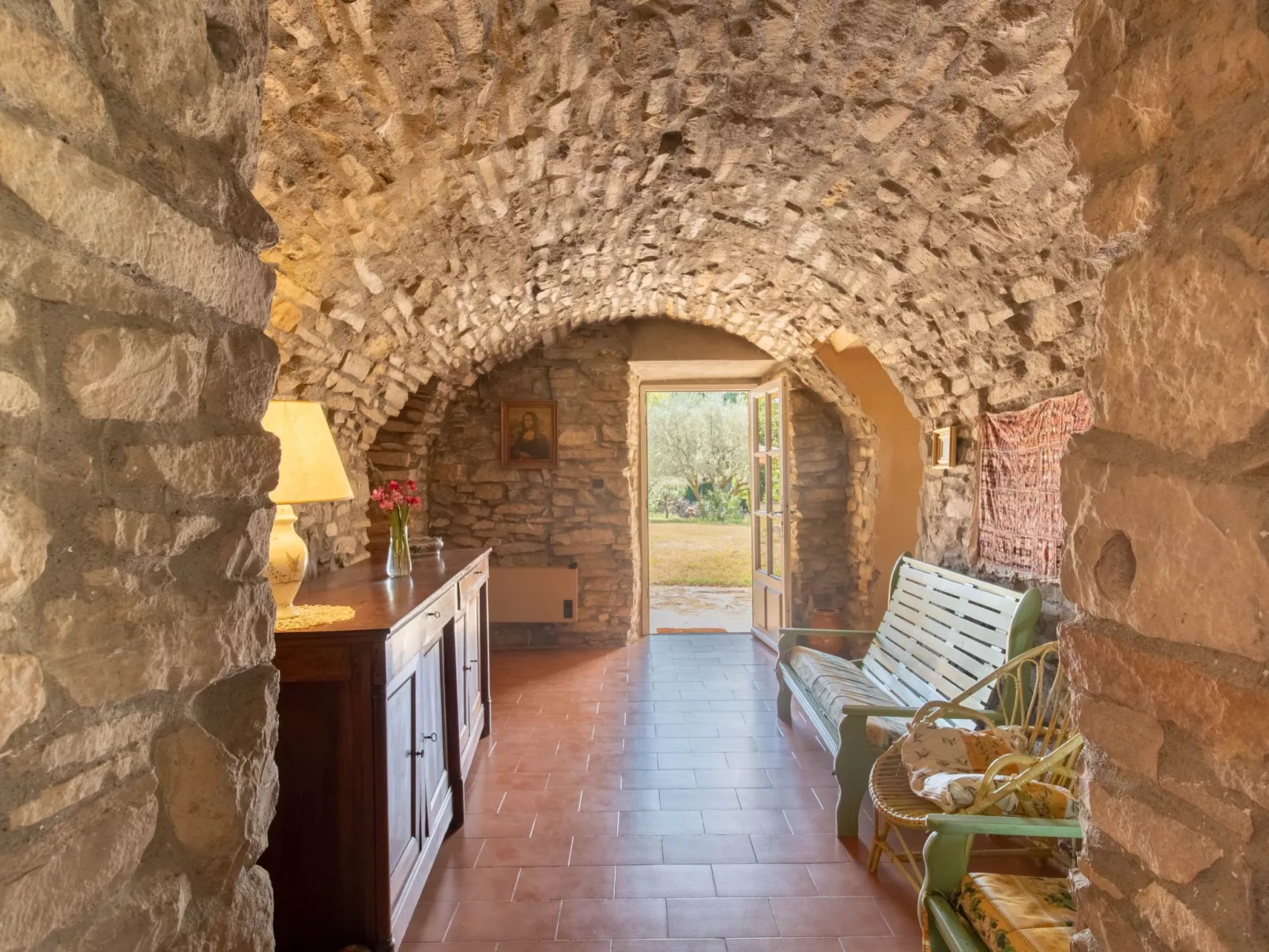 Mas Magot-Inside