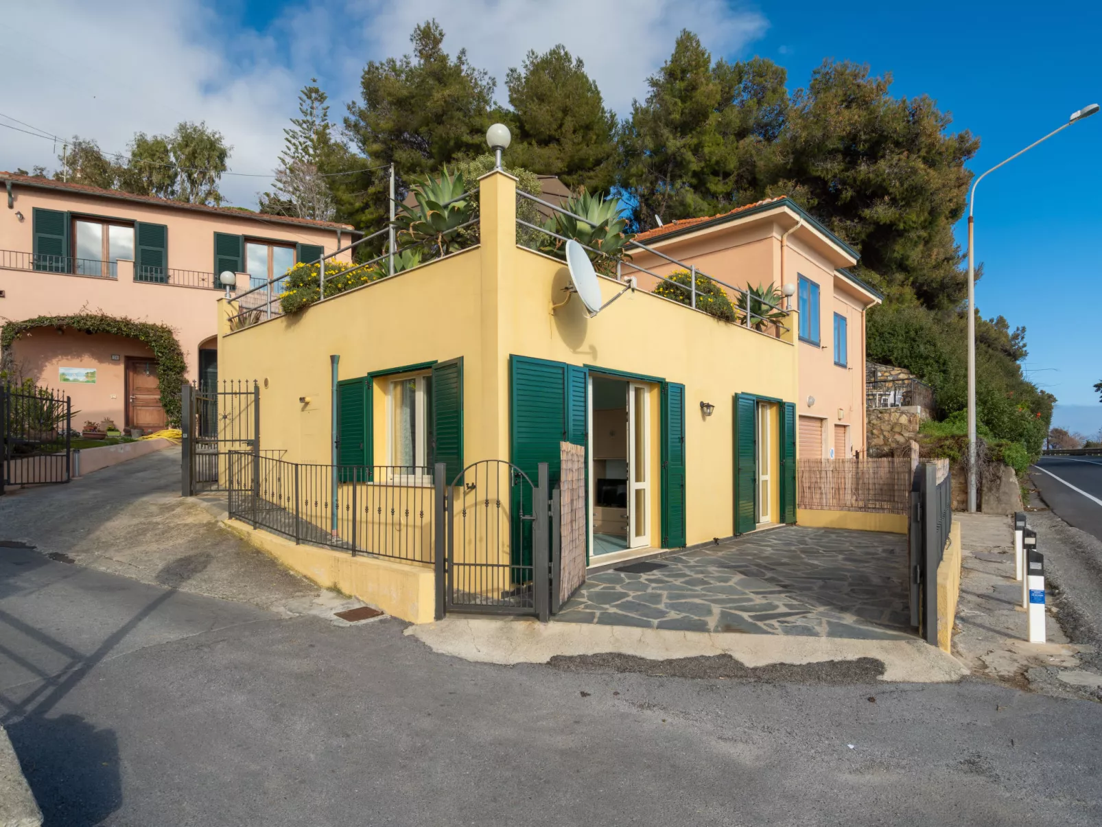 Terrazzo sul Mare-Outside