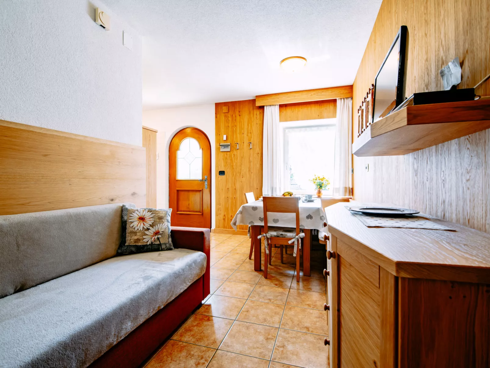 Cincelli-Inside