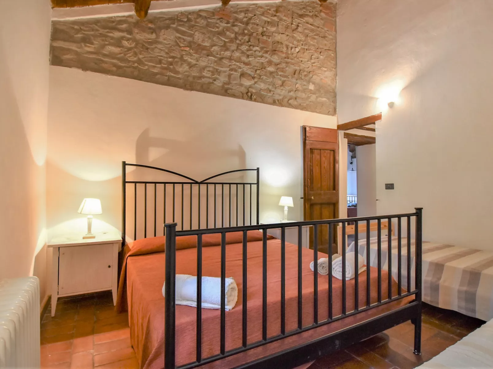 Casale Antica Pietra-Dedans