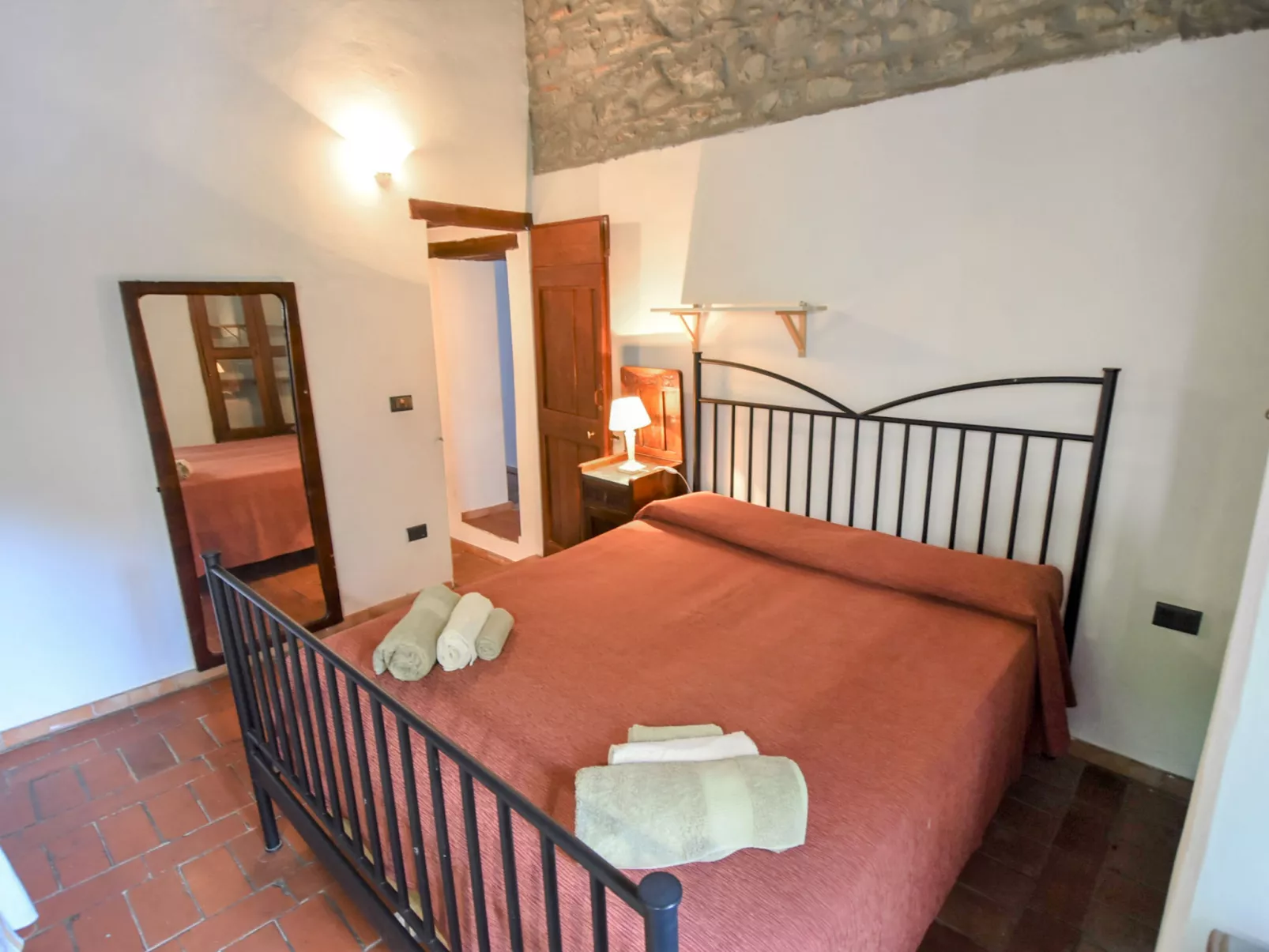 Casale Antica Pietra-Dedans