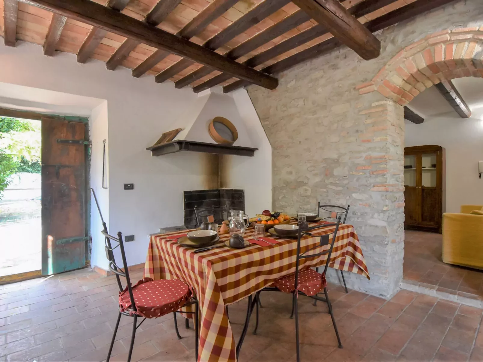 Casale Antica Pietra-Dedans