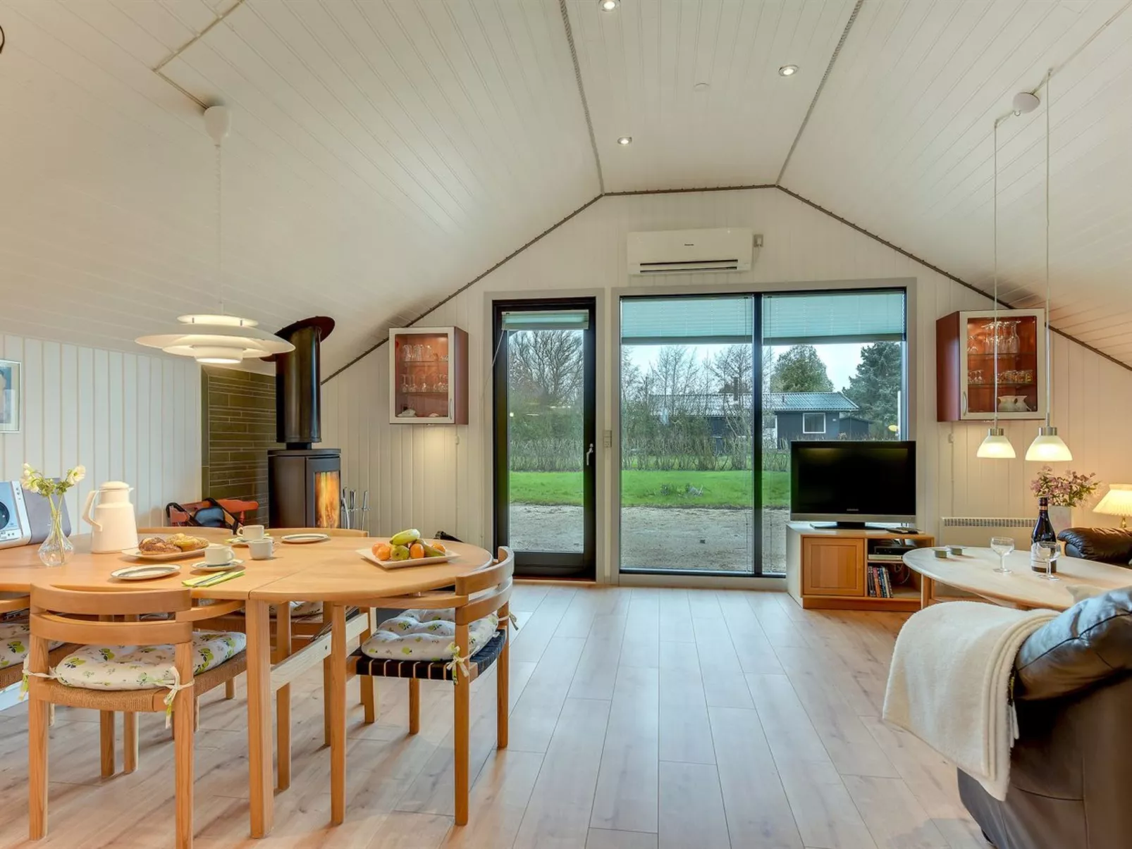 "Tican" - 400m from the sea-Inside