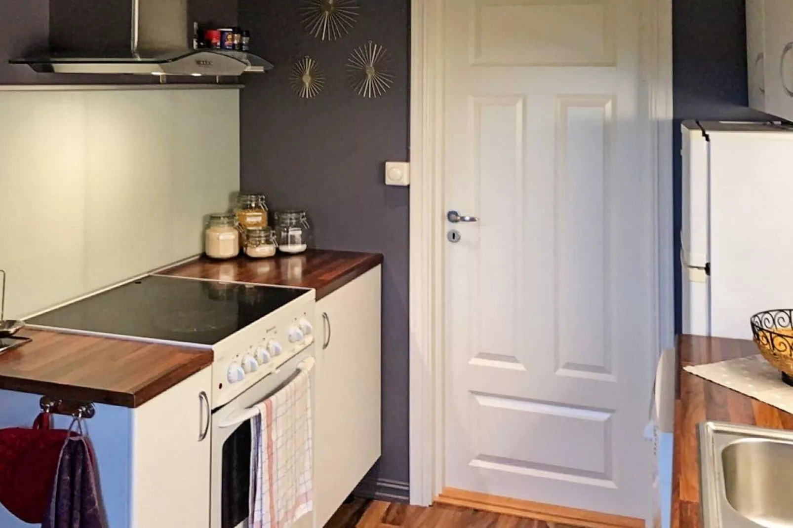 6 person holiday home in AVERØY-Indoor