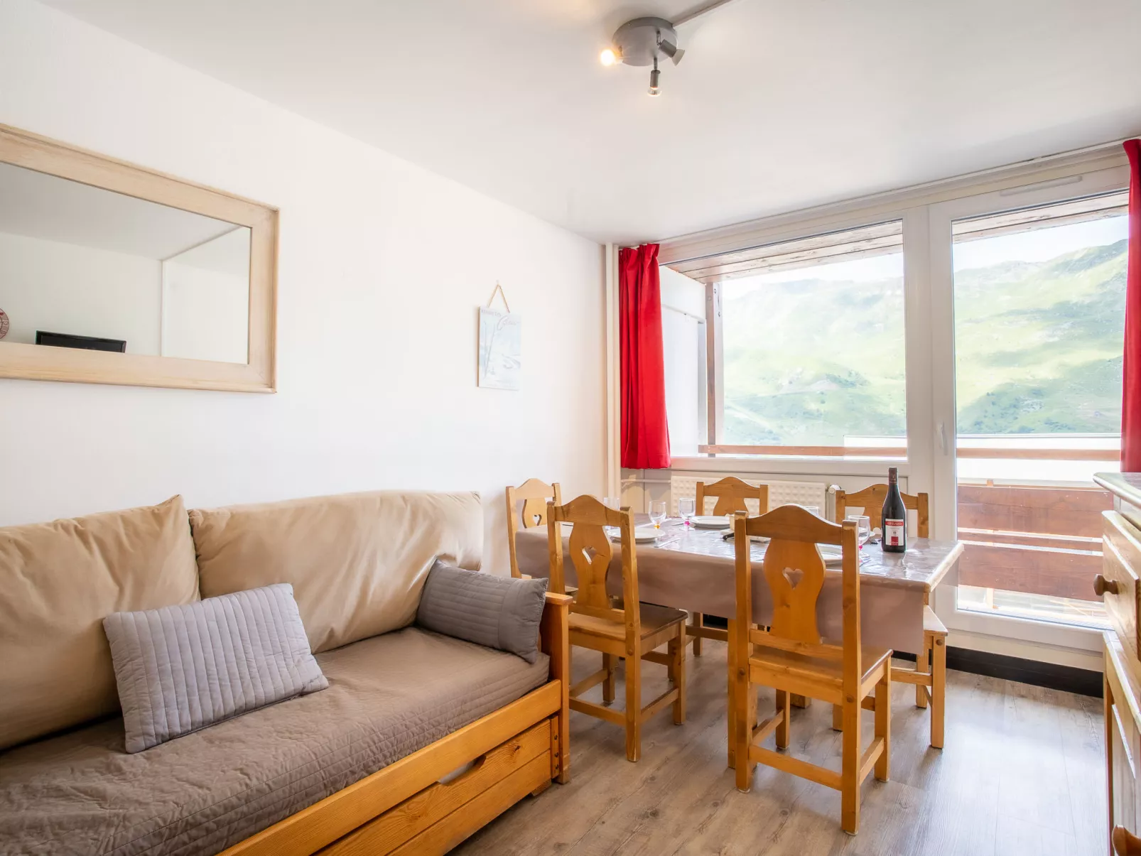 Les Lauzes C19-Inside