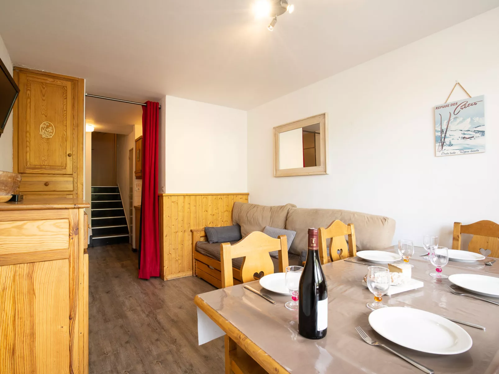 Les Lauzes C19-Inside