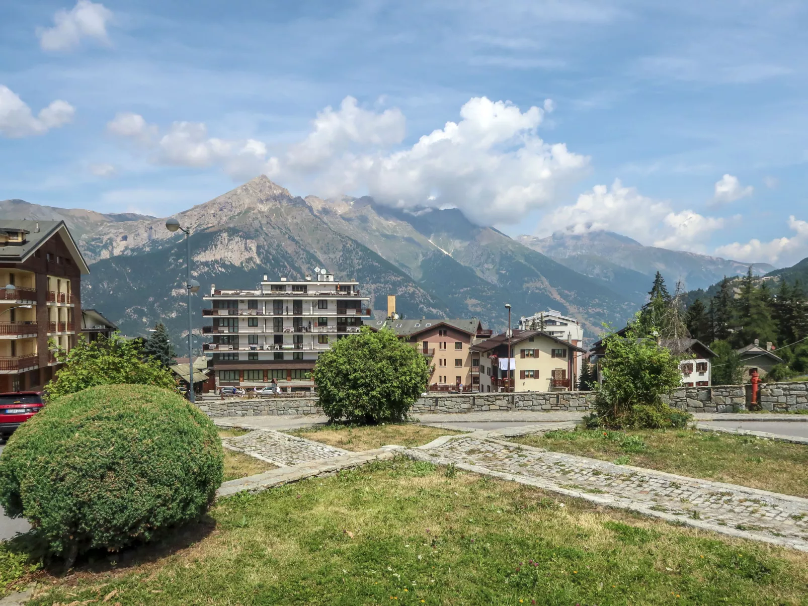 Jouvenceaux-Area