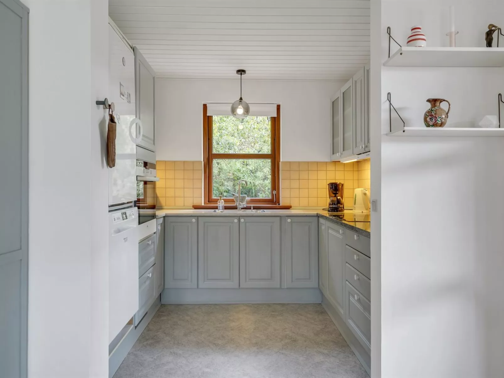 "Jorith" - 550m from the sea-Inside