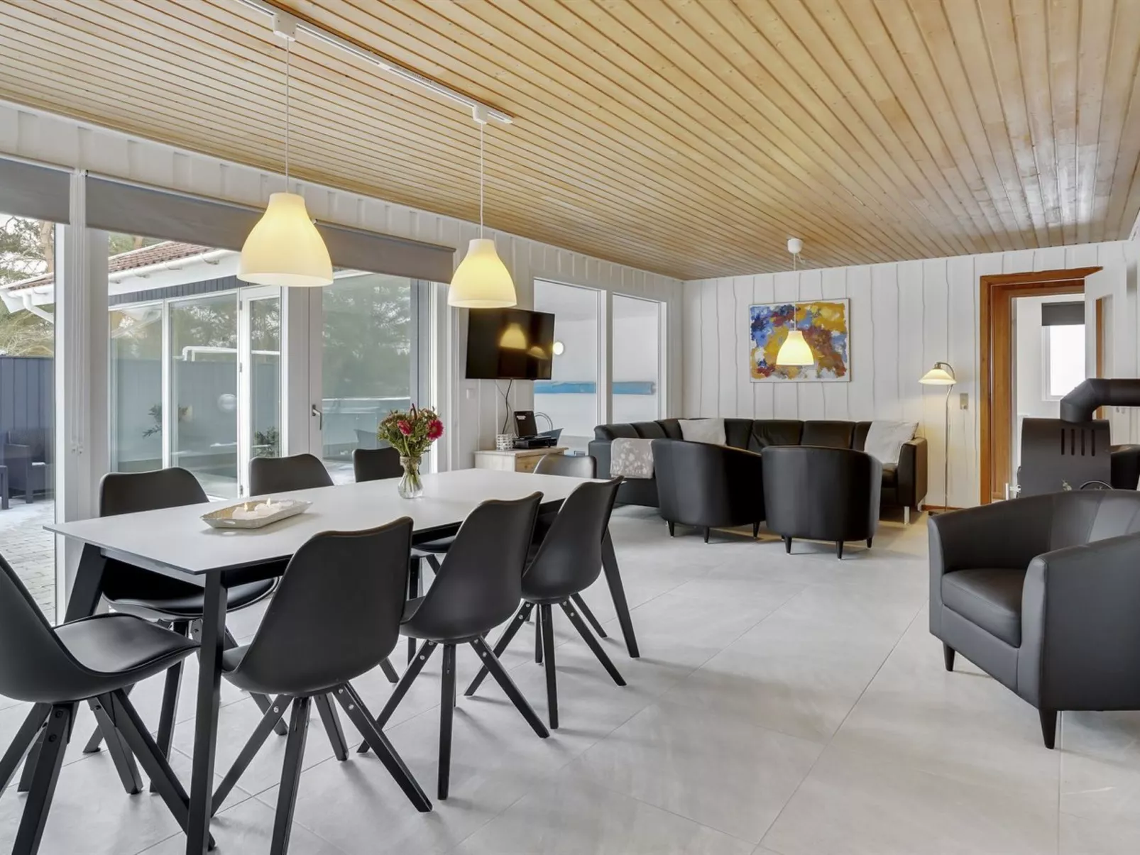 "Sverker" - 300m from the sea-Drinnen