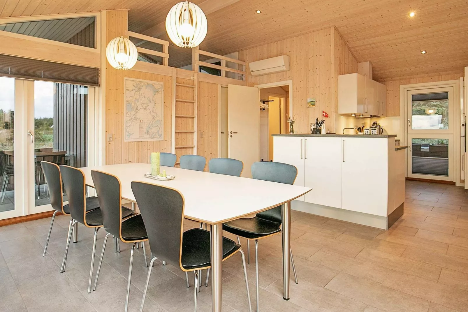 10 person holiday home in Løgstør-Indoor