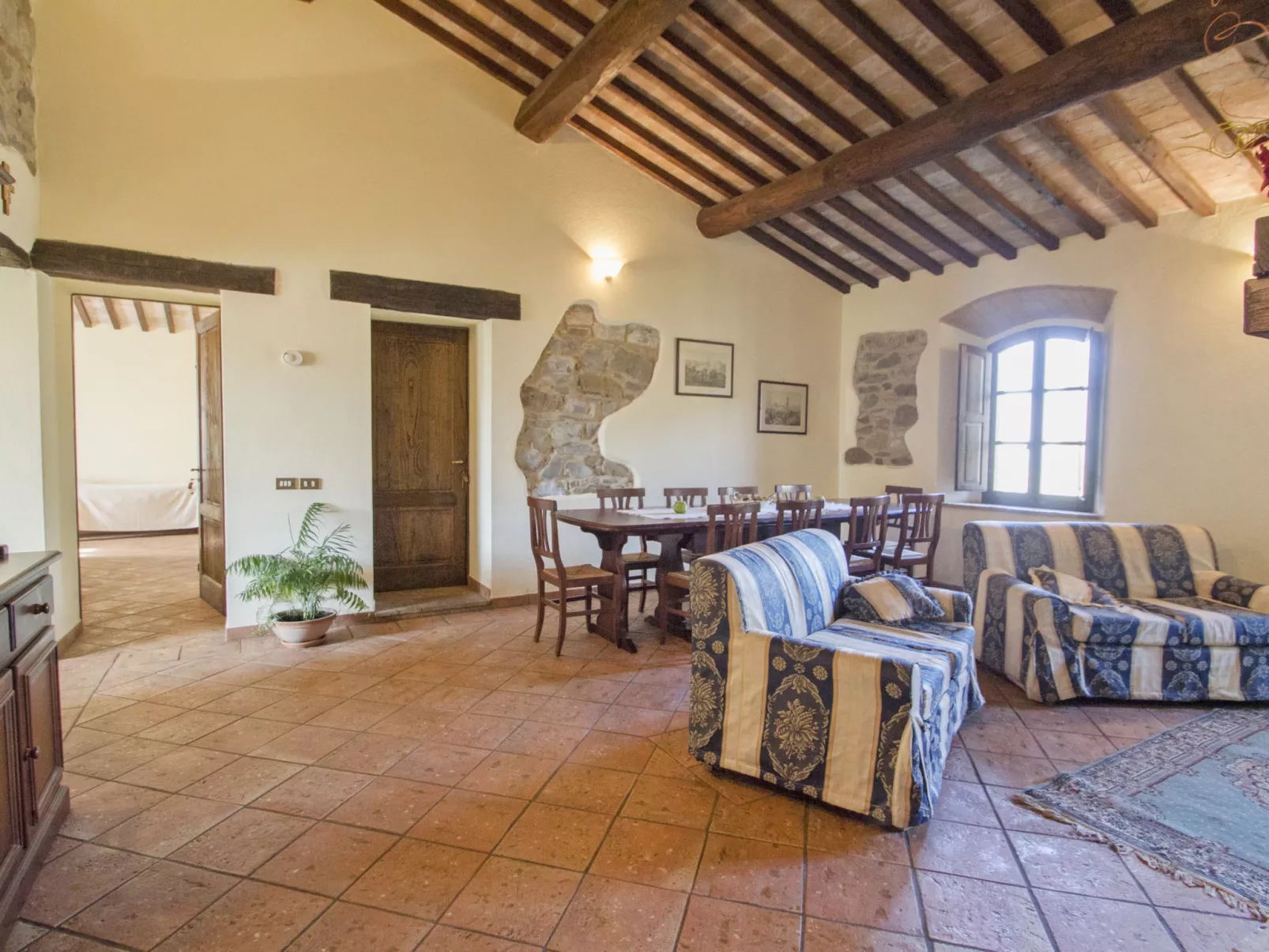 Montecucco Winery-Inside