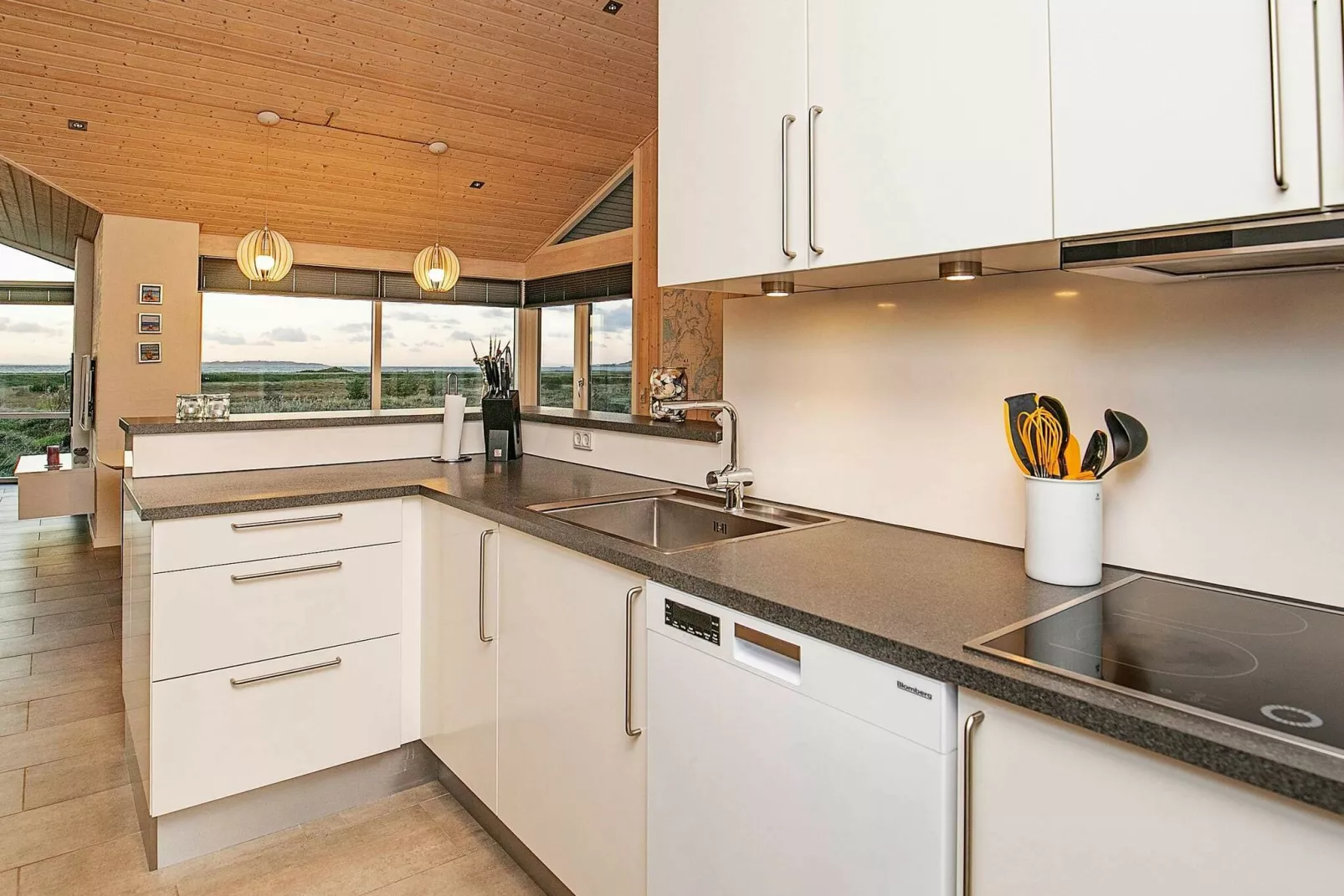 10 person holiday home in Løgstør-Indoor
