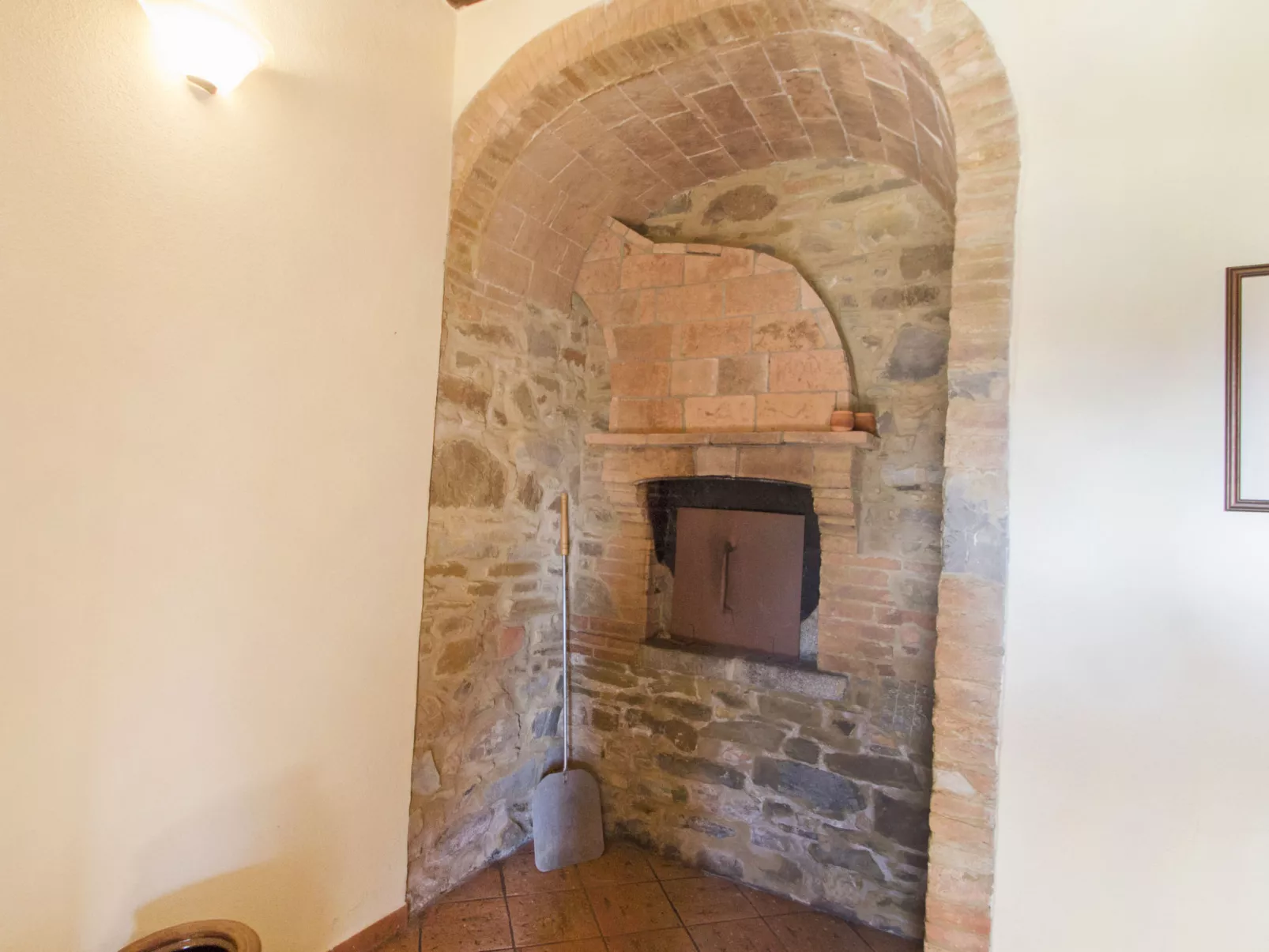 Montecucco Winery-Inside