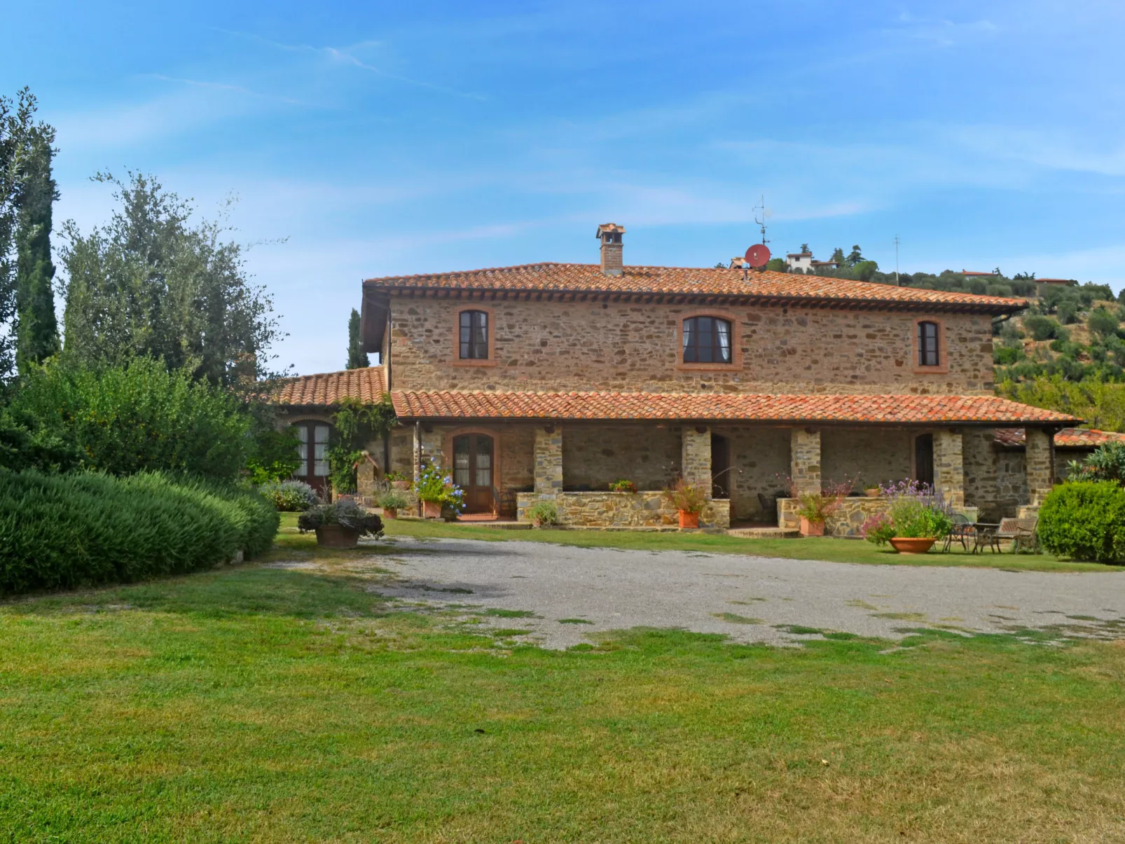 Montecucco Winery-Outside