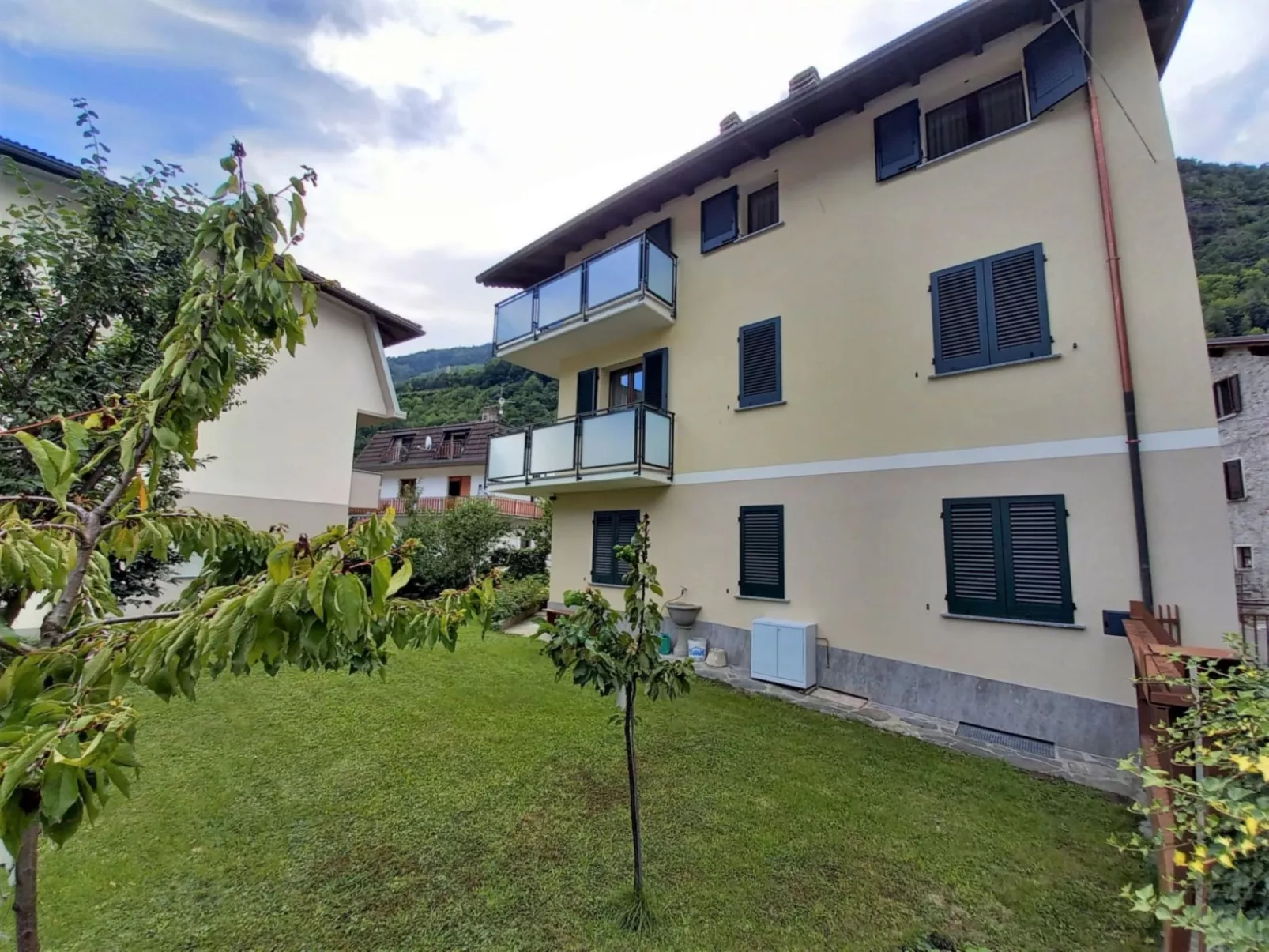Stelvio-Outside