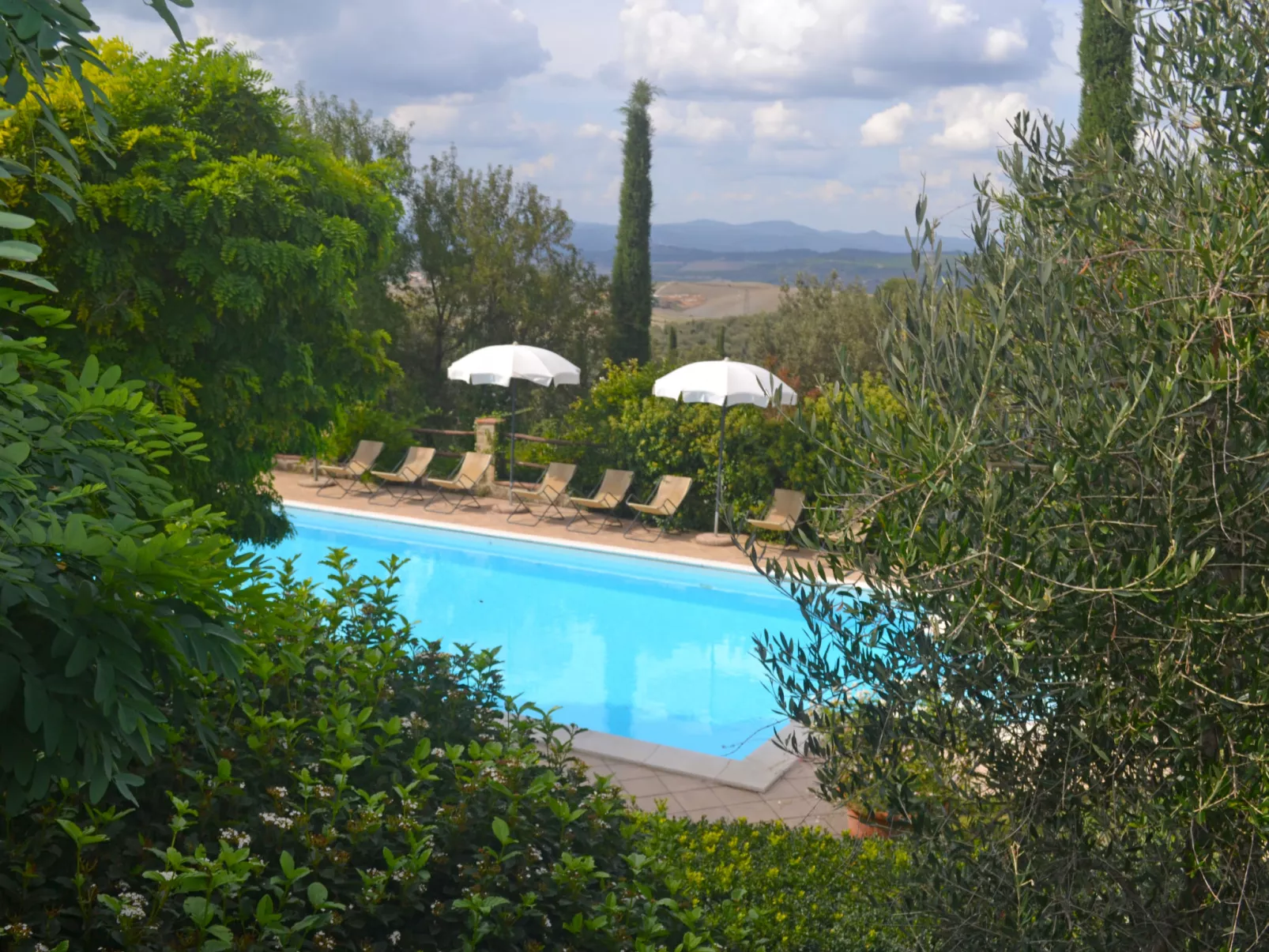 Montecucco Winery-Outside