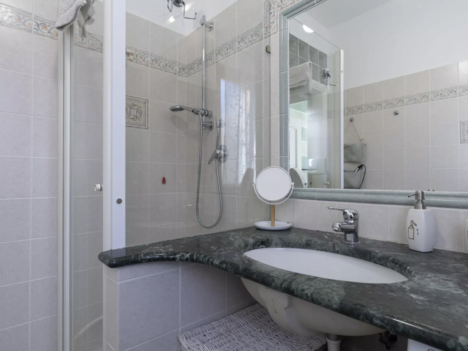 Casa Lory-Inside