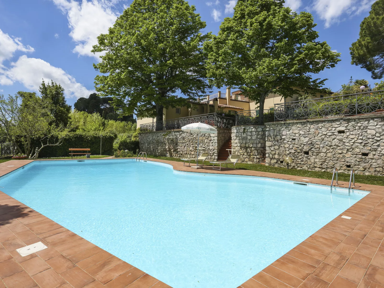 Villa La Guardia Vecchia-Dehors