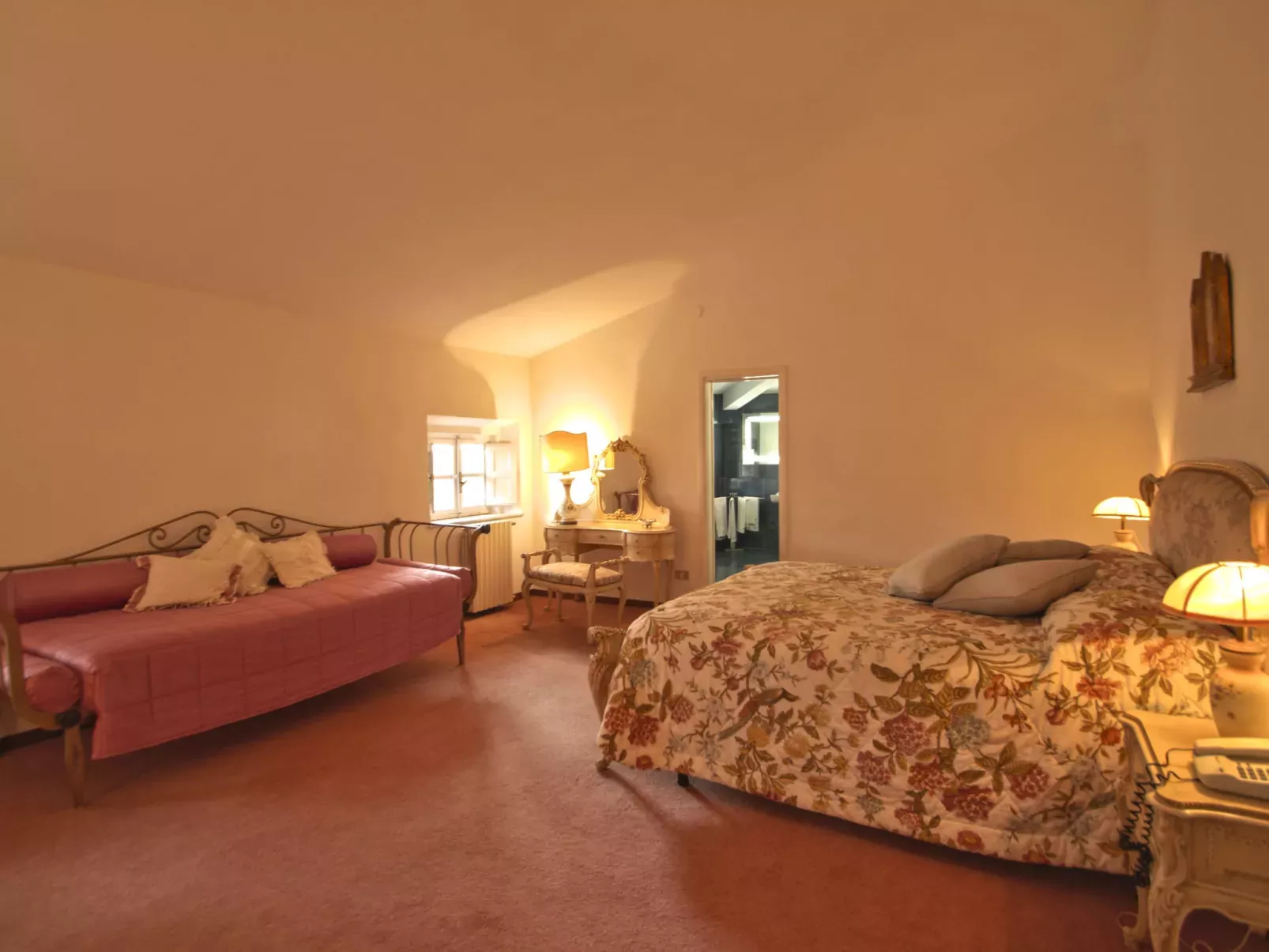 Villa La Guardia Vecchia-Dedans