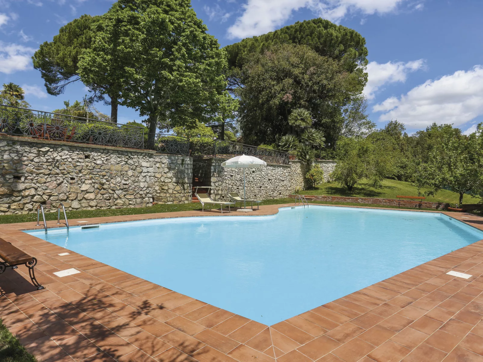Villa La Guardia Vecchia-Dehors
