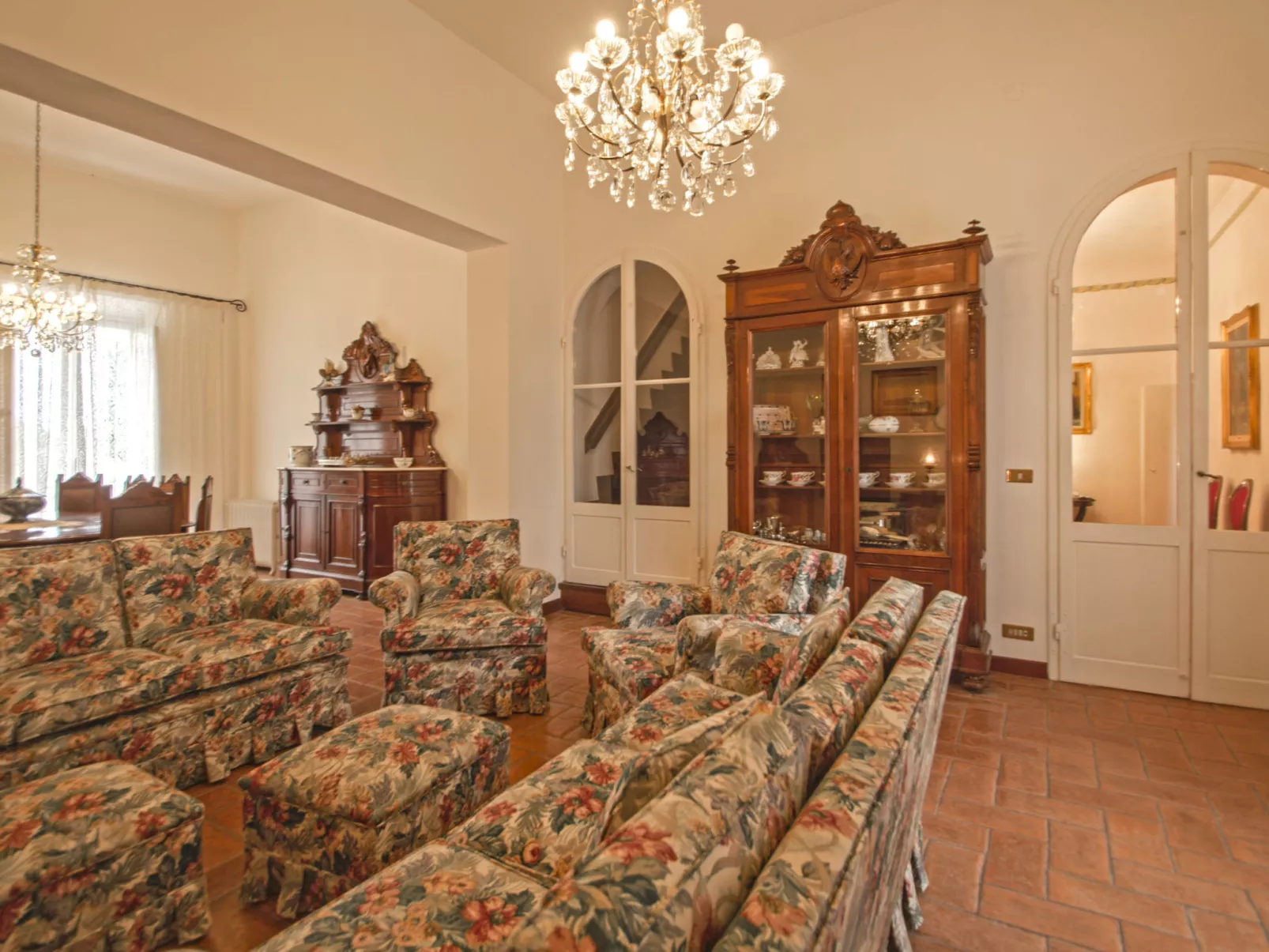 Villa La Guardia Vecchia-Drinnen