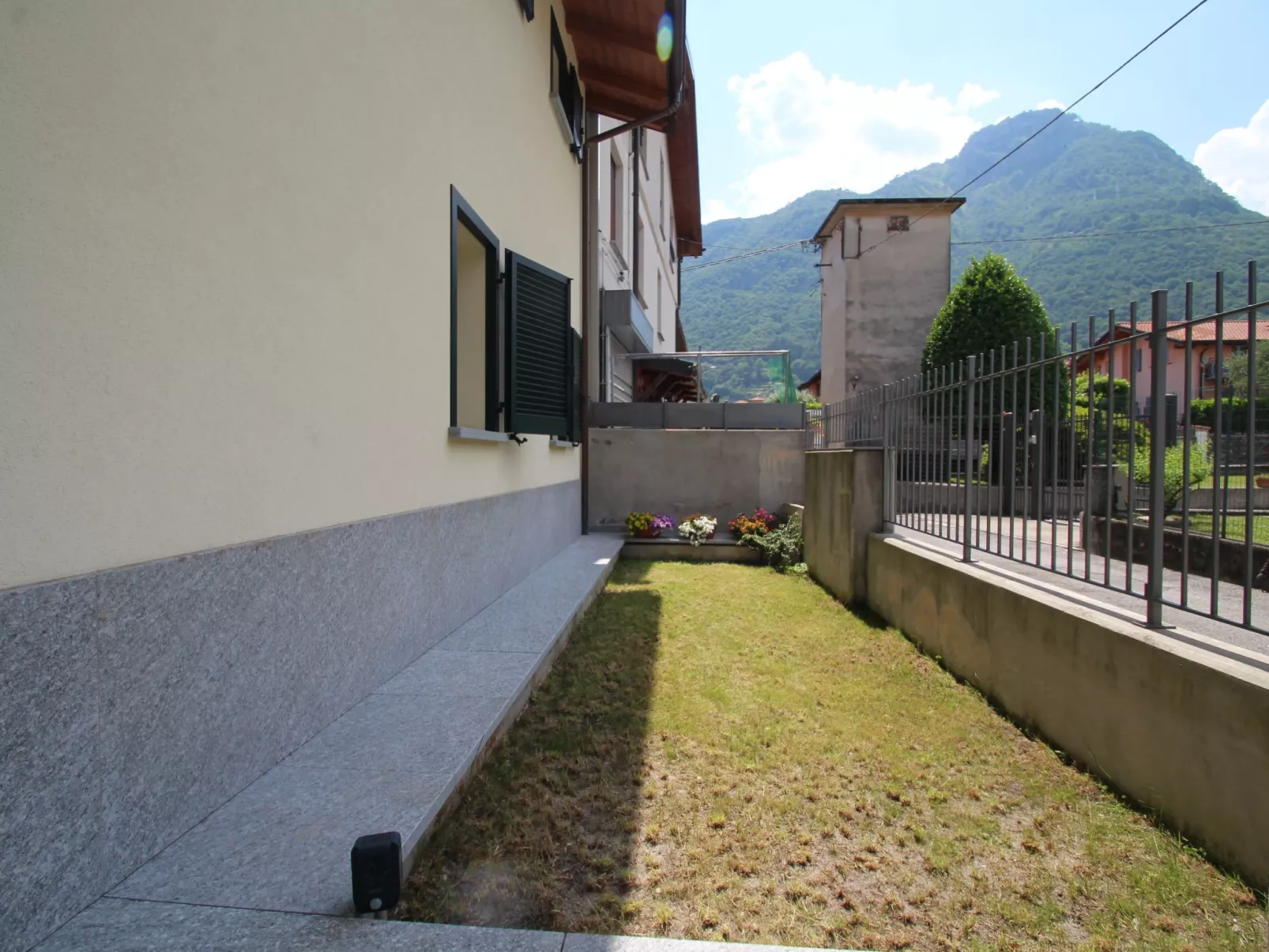 Cà Ben-Outside