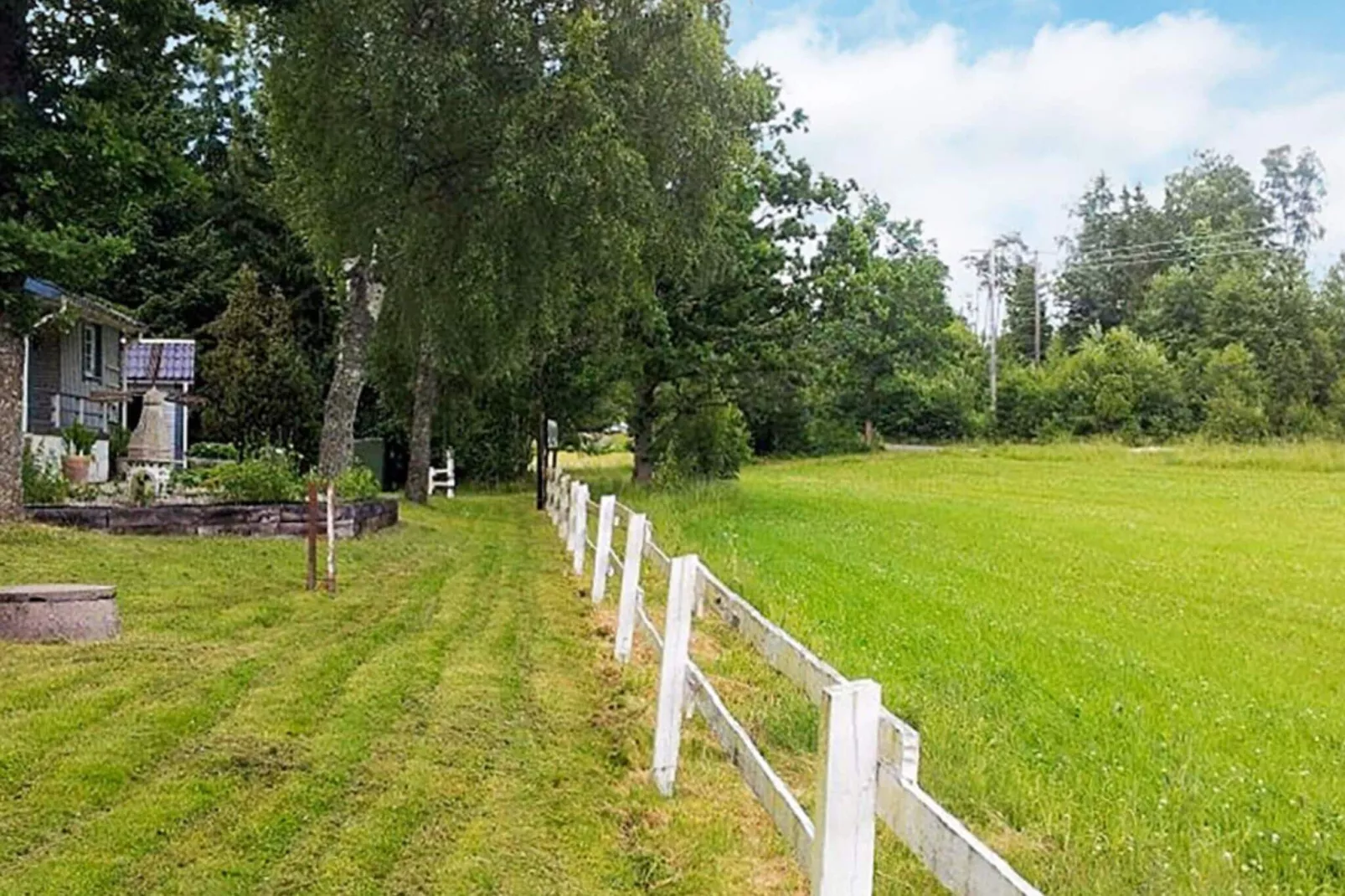 6 person holiday home in TROLLHÄTTAN-Outdoor