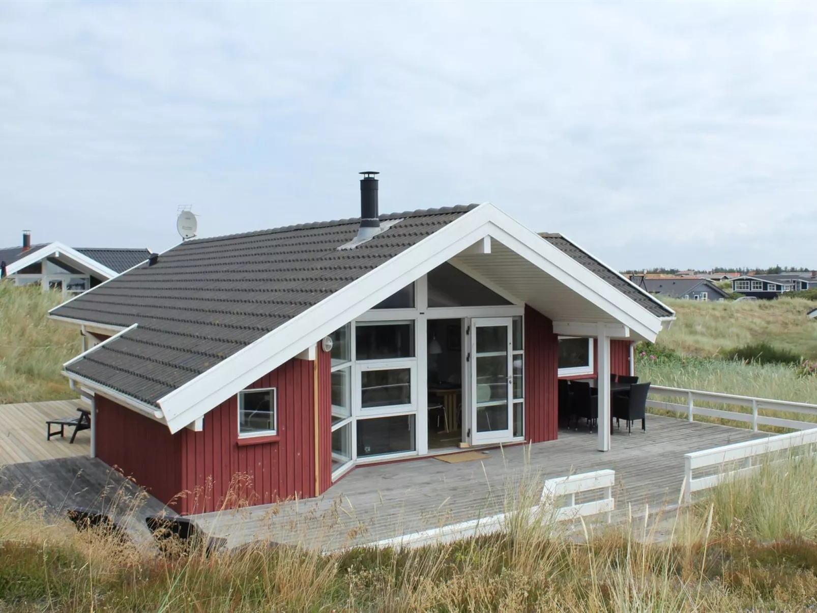 "Emelie" - 200m from the sea-Outside