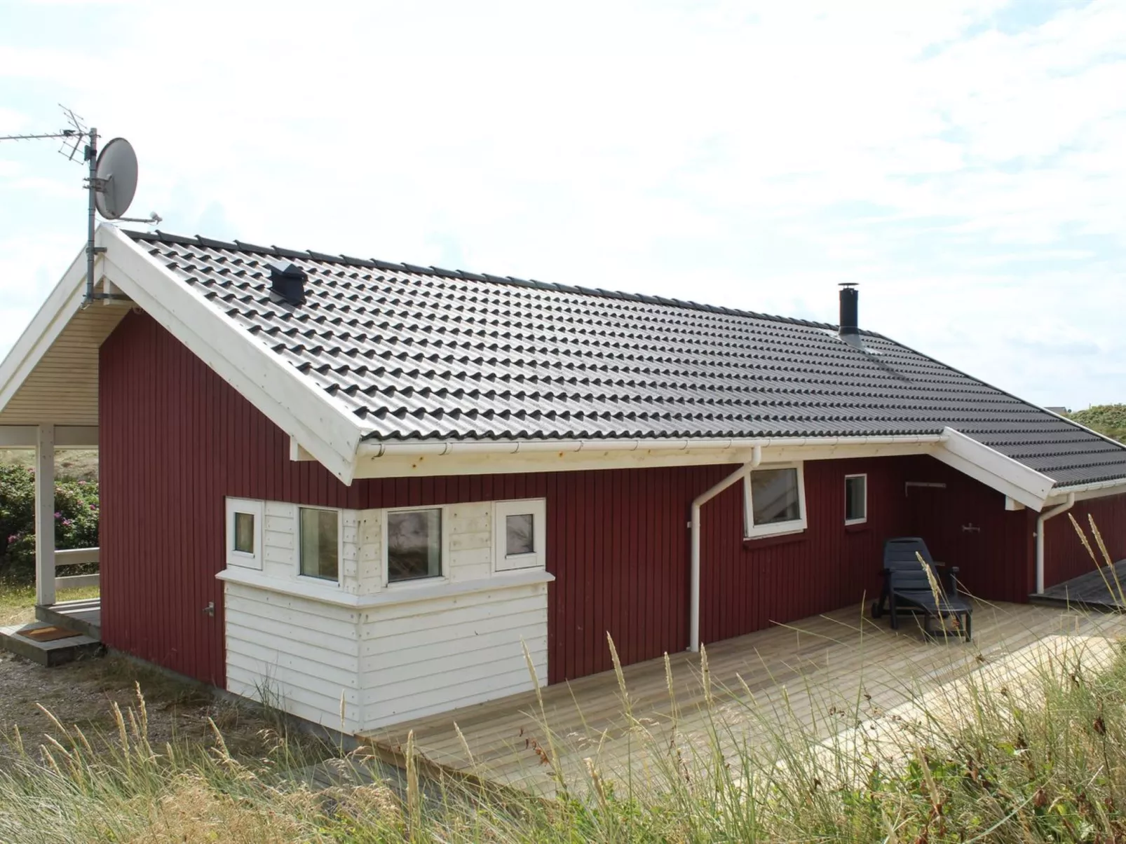 "Emelie" - 200m from the sea-Outside