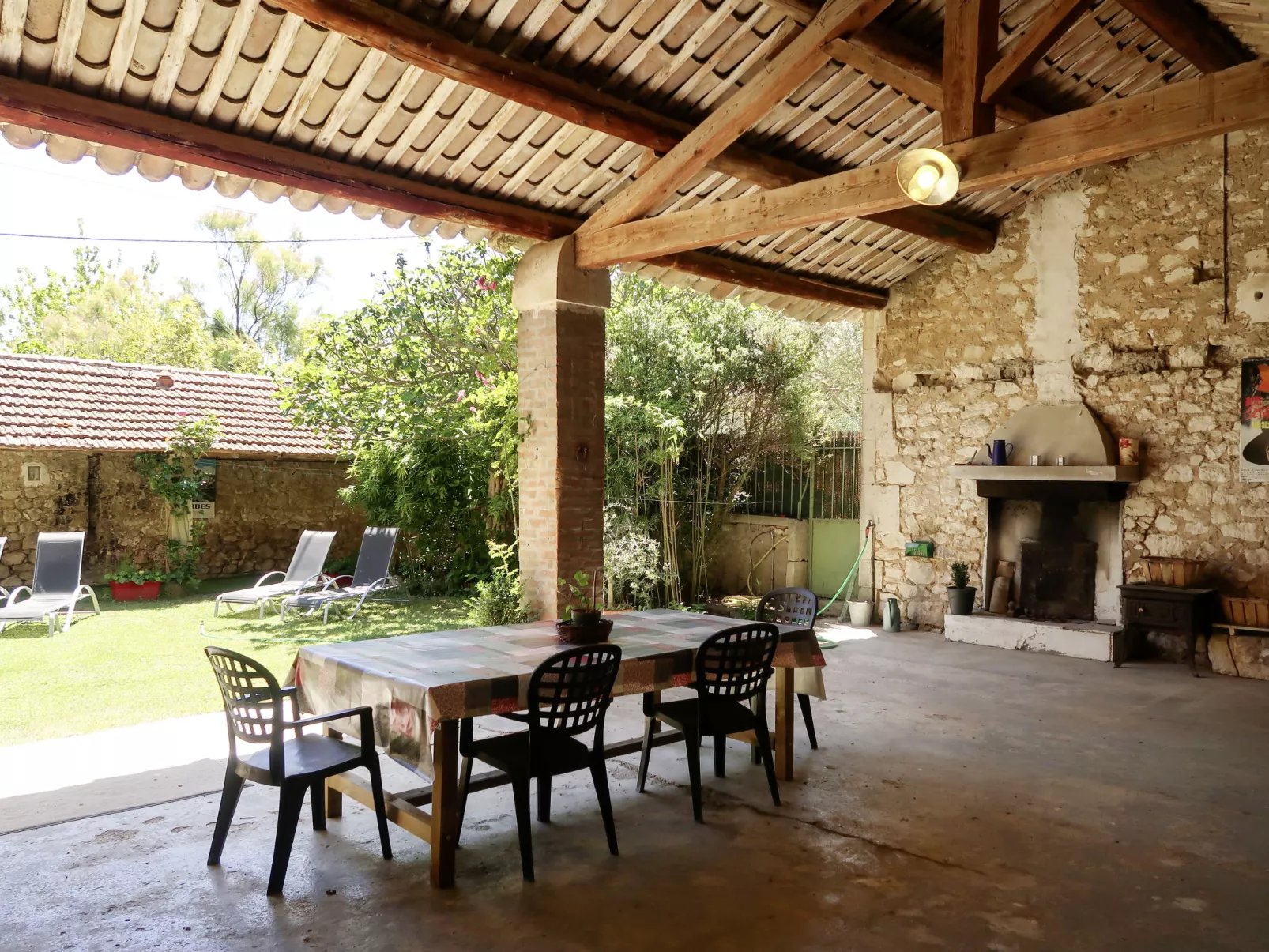Bastide du 19ième-Outside